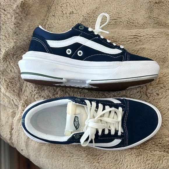 Vans Navy and White Women’s Sneakers - Picture 4 of 4